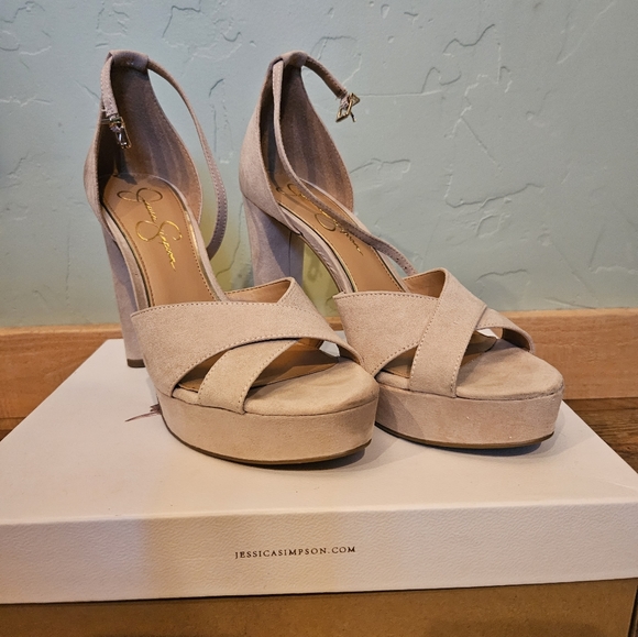 Jessica Simpson platforms - Picture 4 of 4